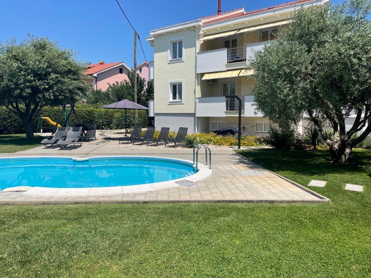 Sunny Apartments Затон Екстер'єр фото