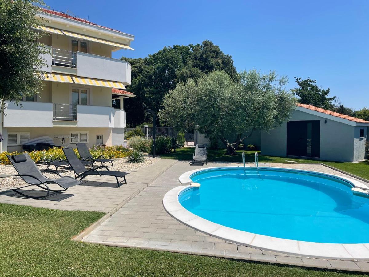 Sunny Apartments Затон Екстер'єр фото